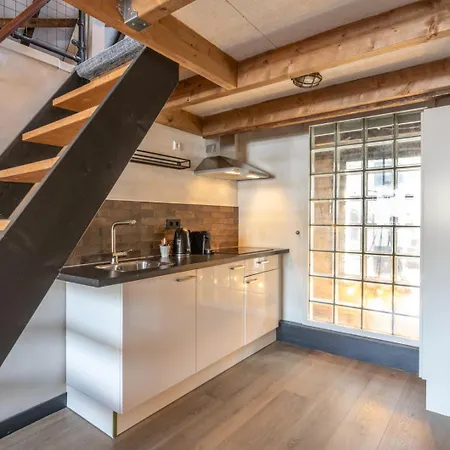 Grapelli Boutique 4*