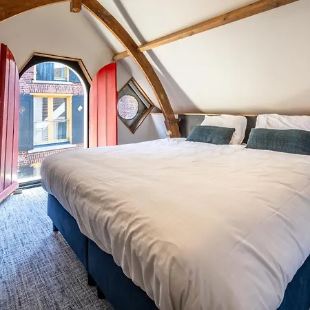 Grapelli Boutique 4*