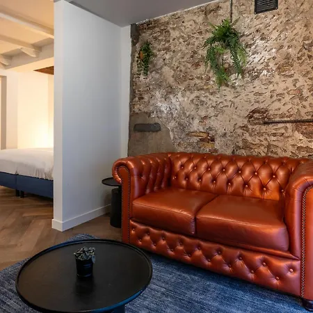 Grapelli Boutique 4*