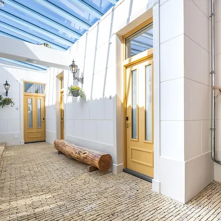 Grapelli Boutique 4* Alkmaar