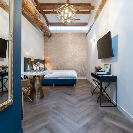 Grapelli Boutique 4*