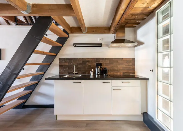 Grapelli Boutique 4*