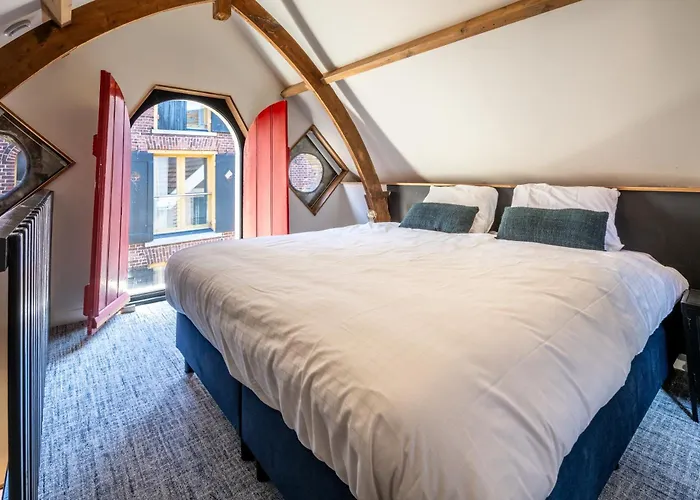 Grapelli Boutique 4*